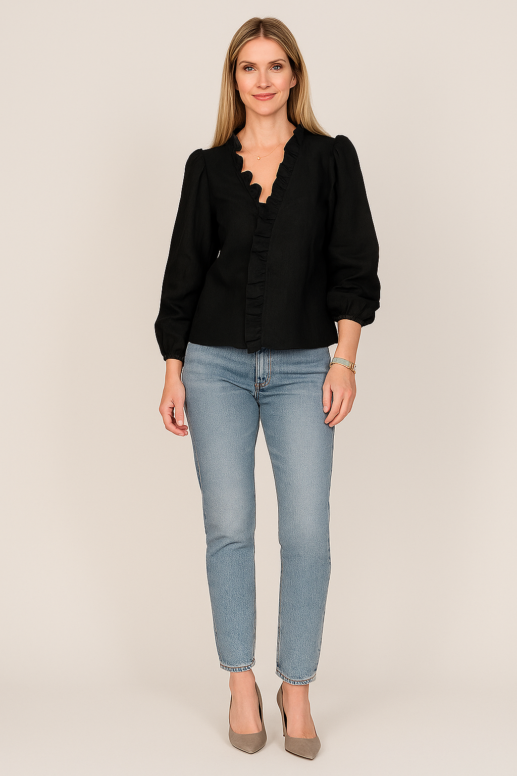 Elegant Chic Blouse with Ruffles
