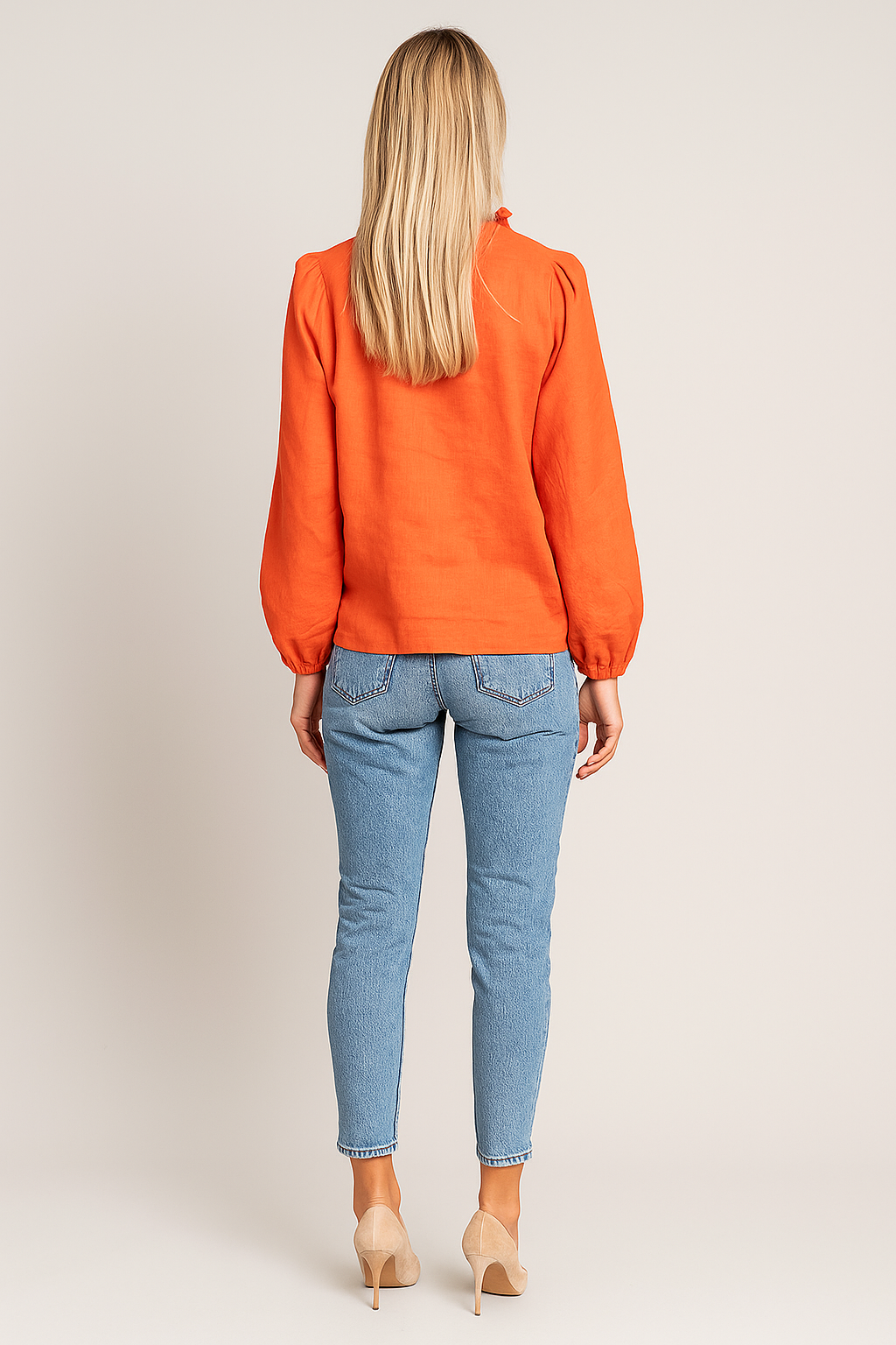 Elegant Chic Blouse with Ruffles