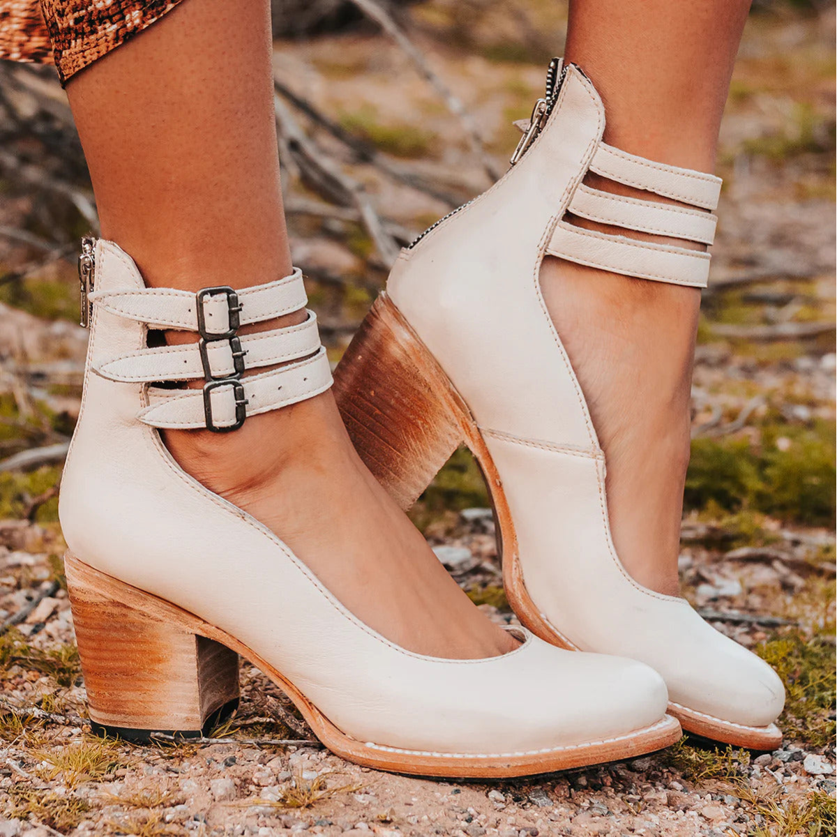 Elegant Comfort Sandals with Ergonomic Sole and Refined Silhouette