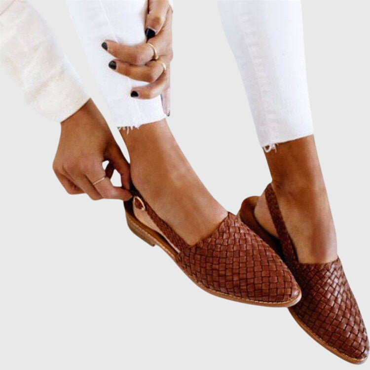 Women's Woven Orthopedic Mules with Pointed Toe