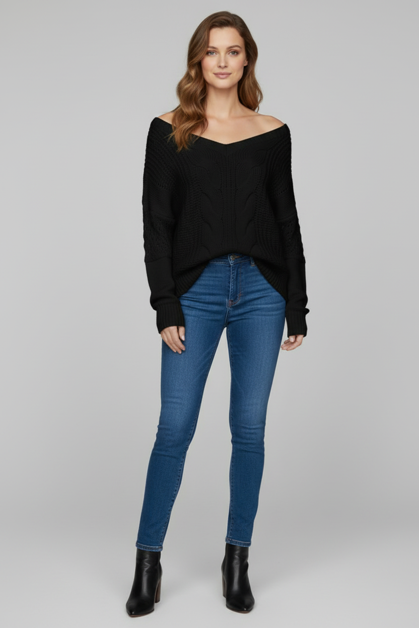 Afslappet Pasform Strik Sweater med Rund Udsnit og Lange Ærmer
