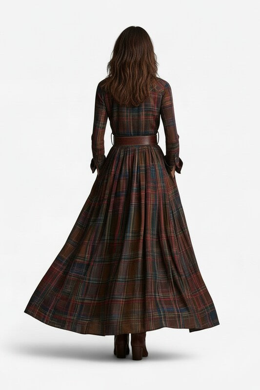 Elegant Flowing Maxi Dress with Flattering Silhouette