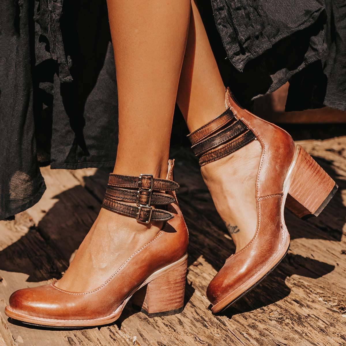 Elegant Comfort Sandals with Ergonomic Sole and Refined Silhouette