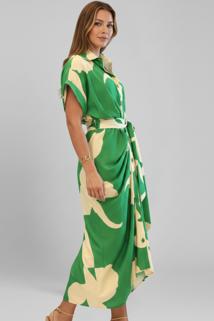 Kvinders skjortekjole med bælte og korte ærmer