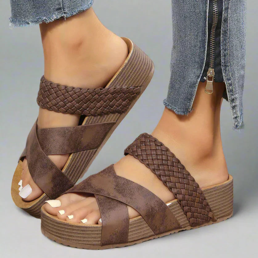 Women’s Orthopedic Comfort Sandals with Ergonomic Sole and Breathable Design