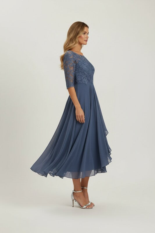 Elegant Blonde Kjole med Lagdelt Nederdel